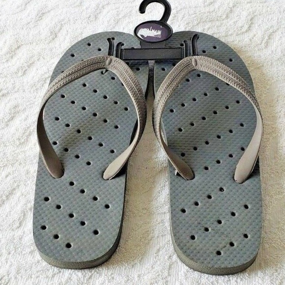 Women Gray slides with holes at the bottom 10 1/2 - Picture 2 of 5